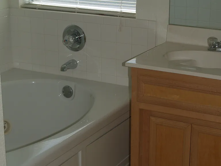 5802 Venetian Ct — Photo 10