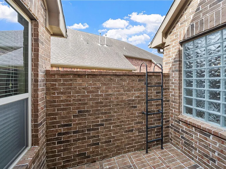 34 Danby Pl — Photo 29