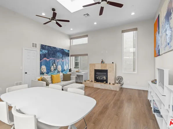 5926 Barton Ave, Los Angeles, CA 90038