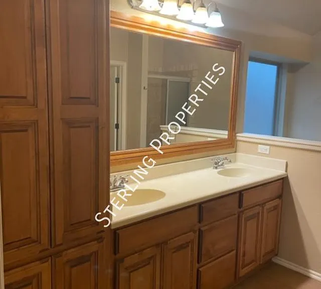 401 Durkee Rd — Photo 21