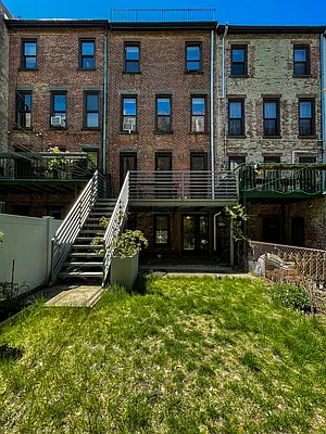 Rented by Brown Harris Stevens | media 18