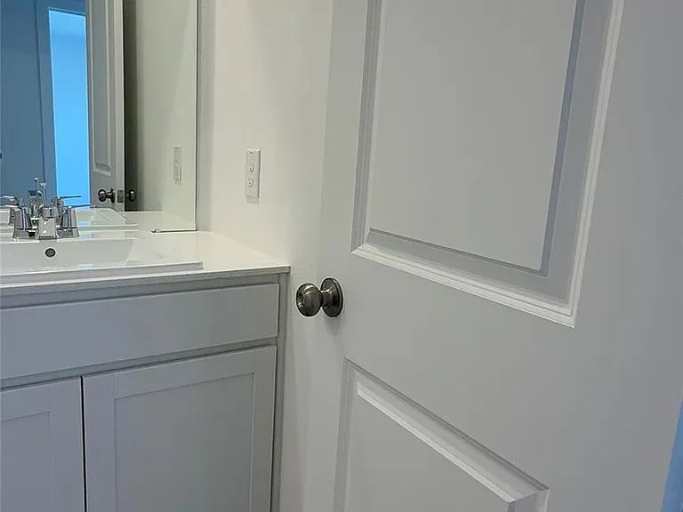 331 Parkin Ct — Photo 27