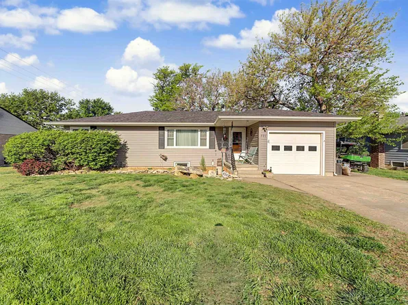 521 N Walnut St, Solomon, KS 67480