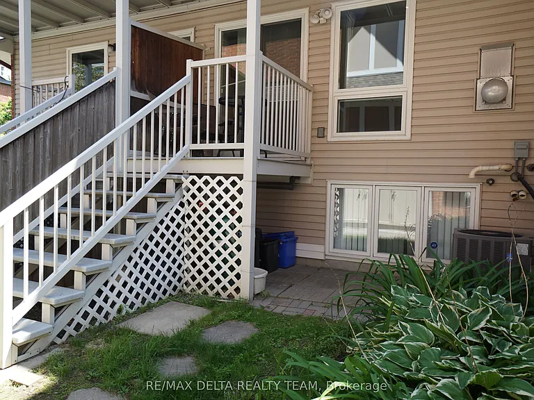 525 Lisgar St #7 — Photo 13