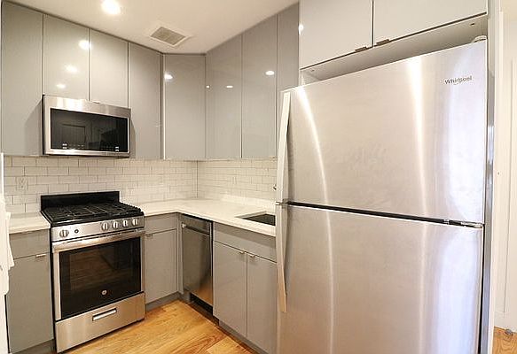 1st image of 127 E 36th St #4R