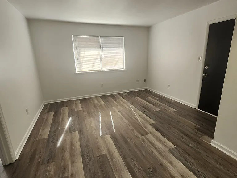 6154 Darby Rd #18 — Photo 6