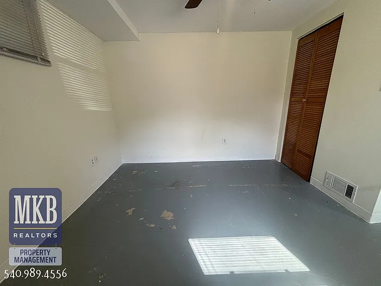 4706 Casper Dr NE — Photo 37