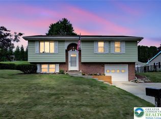 263 Forest Rd, Pottsville, PA 17901