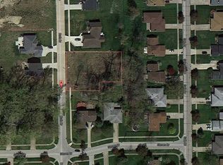 16 Ruth Dr, Seven Hills, OH 44130
