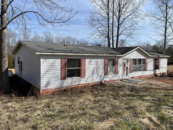 341 Long Branch Ct, Gretna, VA 24557