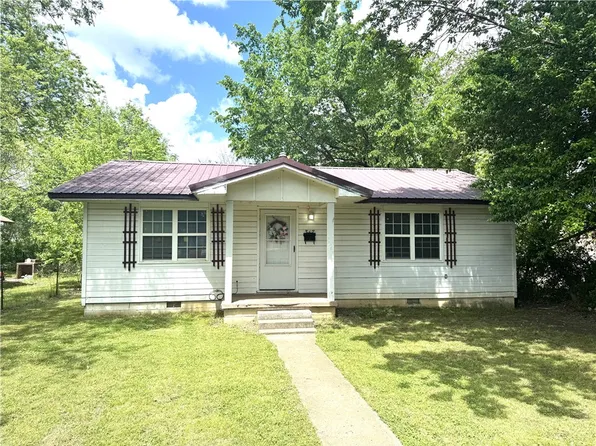 317 W Cedar St, Stilwell, OK 74960