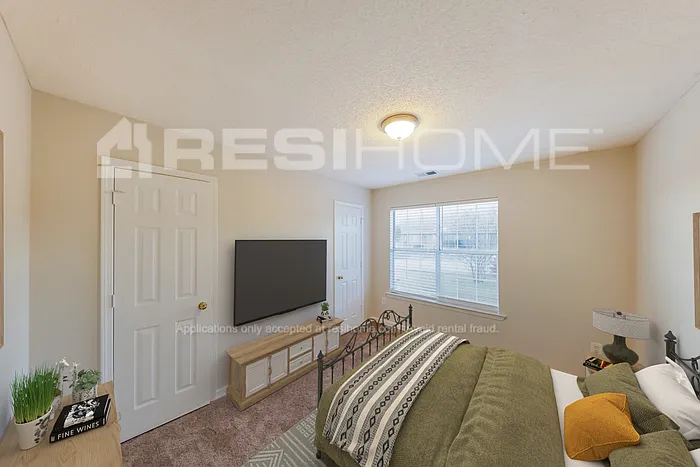 1324 Royalty Dr — Photo 10