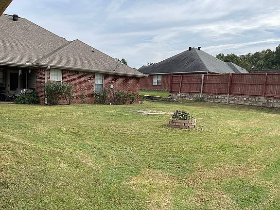 3rd image of 5809 Trinity Hgts Dr