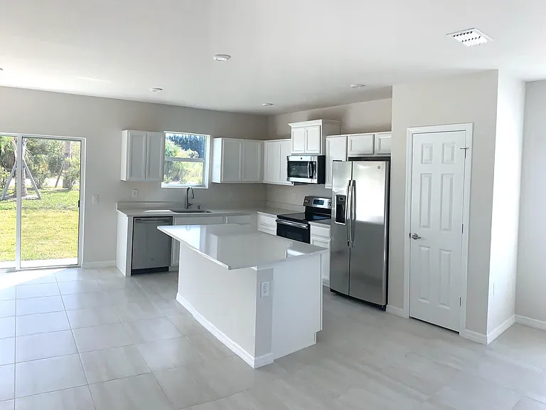 3804 Lancove Way — Photo 4