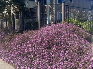 197 Lakeshore Ct, Richmond, CA 94804