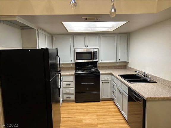 3rd image of 1701 E Katie Ave APT 76
