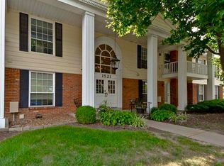 1521 Hedgeford Dr APT 2, Chesterfield, MO 63017