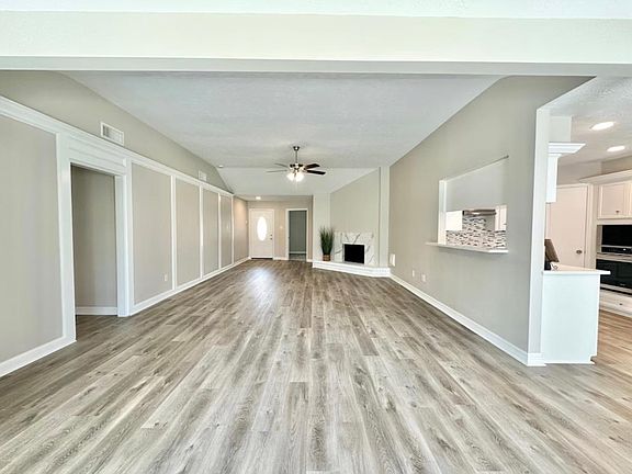 4th image of 22715 Canon Ave