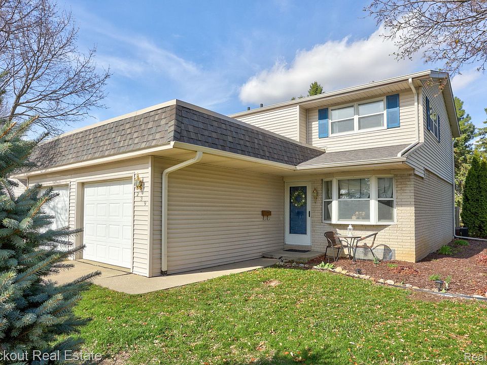 1st image of 239 Churchgrove Rd