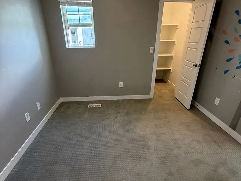 952 W 2840 N — Photo 30