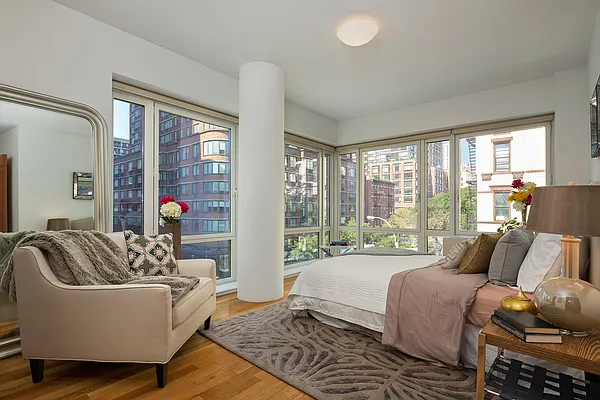 Sold by Stribling | media 23