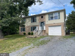 575 Quarry Rd, Bunker Hill, WV 25413