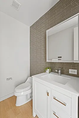 Bathroom, photo 1
