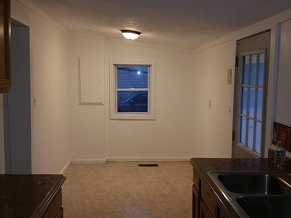 5th image of 302 W Howard St