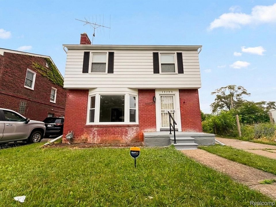 1st image of 15293 Mapleridge St