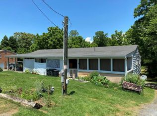 1057 Ross Rd, Vinton, VA 24179