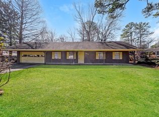 1865 Bienville Dr, Jackson, MS 39212