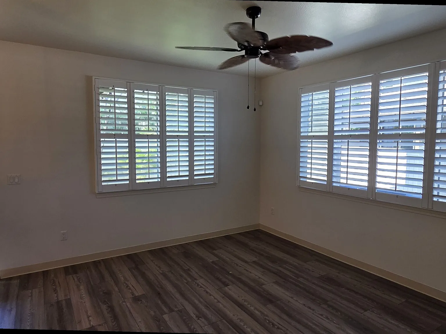 3 bed, 2.5 bath, 1401 sqft, $4,600 — Photo 4