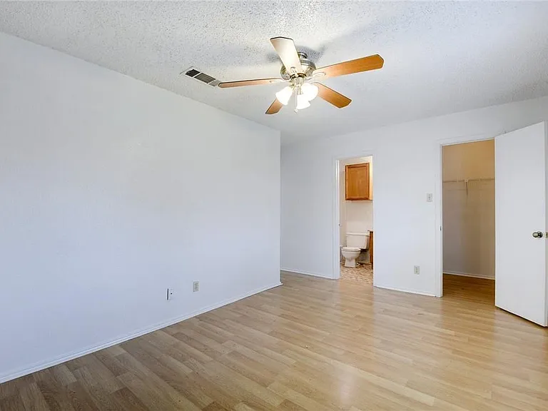6102 Parkwood Dr #A — Photo 16