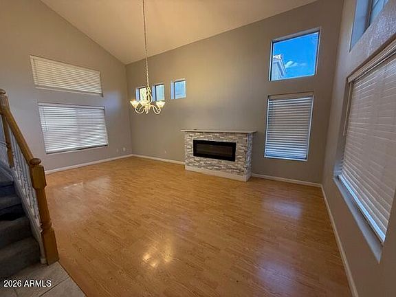 4th image of 2932 S Chatsworth --