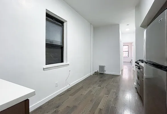 Rented by Kahen Properties | media 8