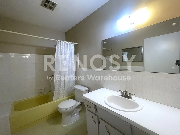 2402 Ecuadorian Way #28 — Photo 16