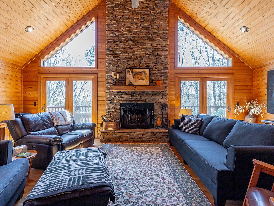 13th image of 292 Log Cabin Ln