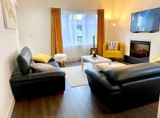 1273 Marine Dr #308, North Vancouver, BC V7P1T3