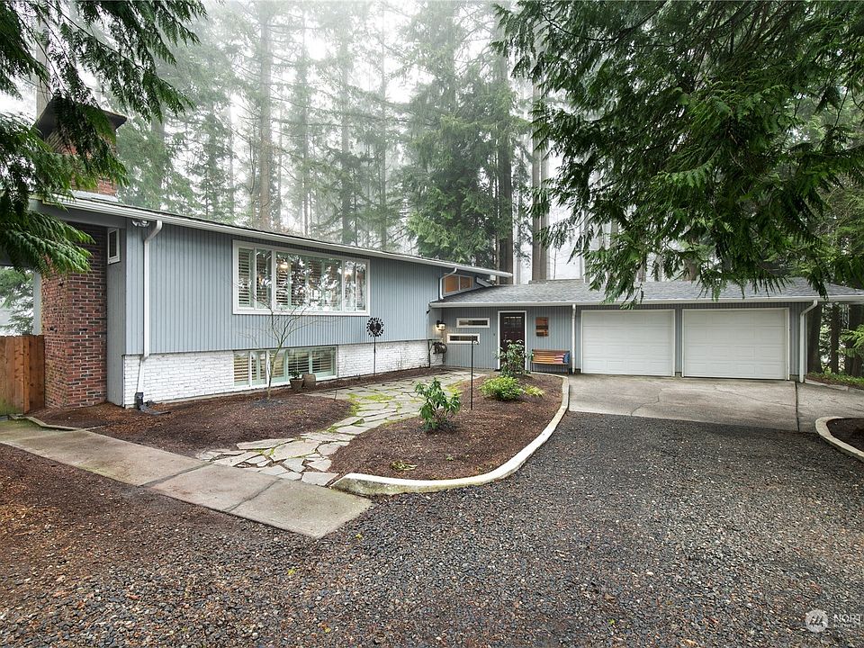 1st image of 1321 Skyridge Street SE