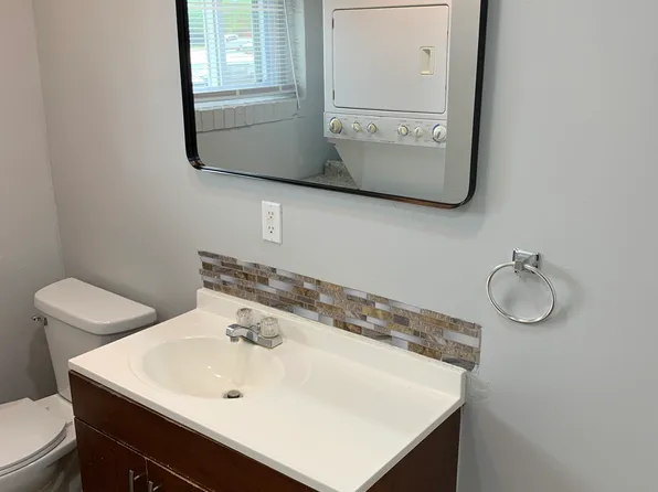 112 S Virginia St #A, Rockville, IN 47872