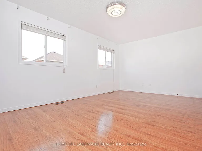47 Waterton Cres — Photo 15