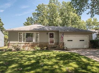 1159 Haverston Rd, Lyndhurst, OH 44124