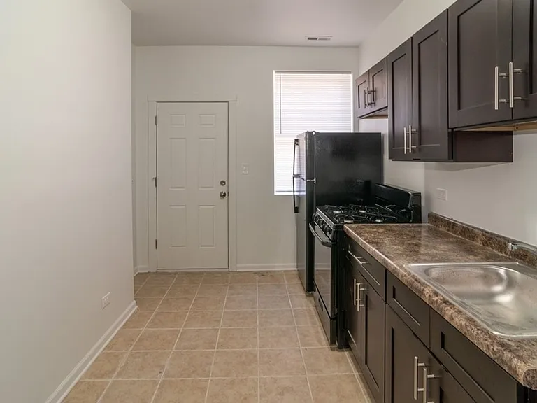 4641 W Jackson Blvd — Photo 9