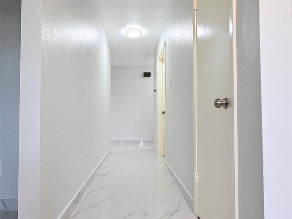 4th image of 2206 Barrington Place Dr