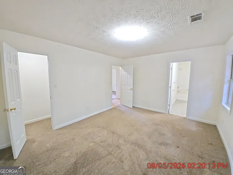 48 Phillips Dr — Photo 4