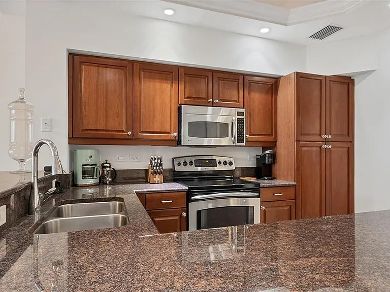 8111 Lakewood Main St #305 — Photo 9