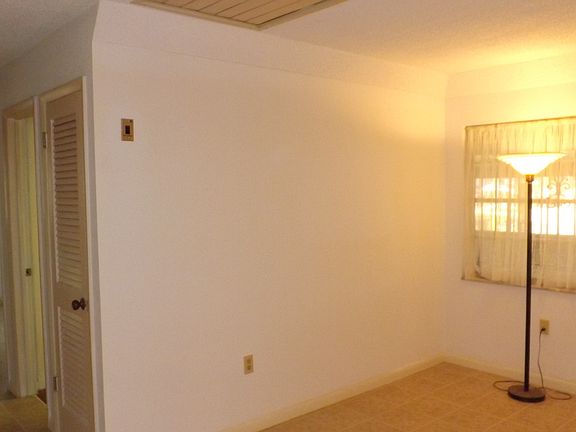 3rd image of 8801 Spruce Ln