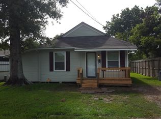 910 Washington St, Port Neches, TX 77651