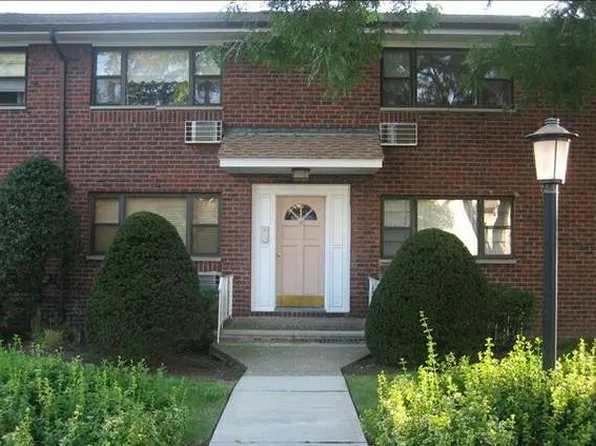 136 Myrtle Ave, Fort Lee, NJ 07024
