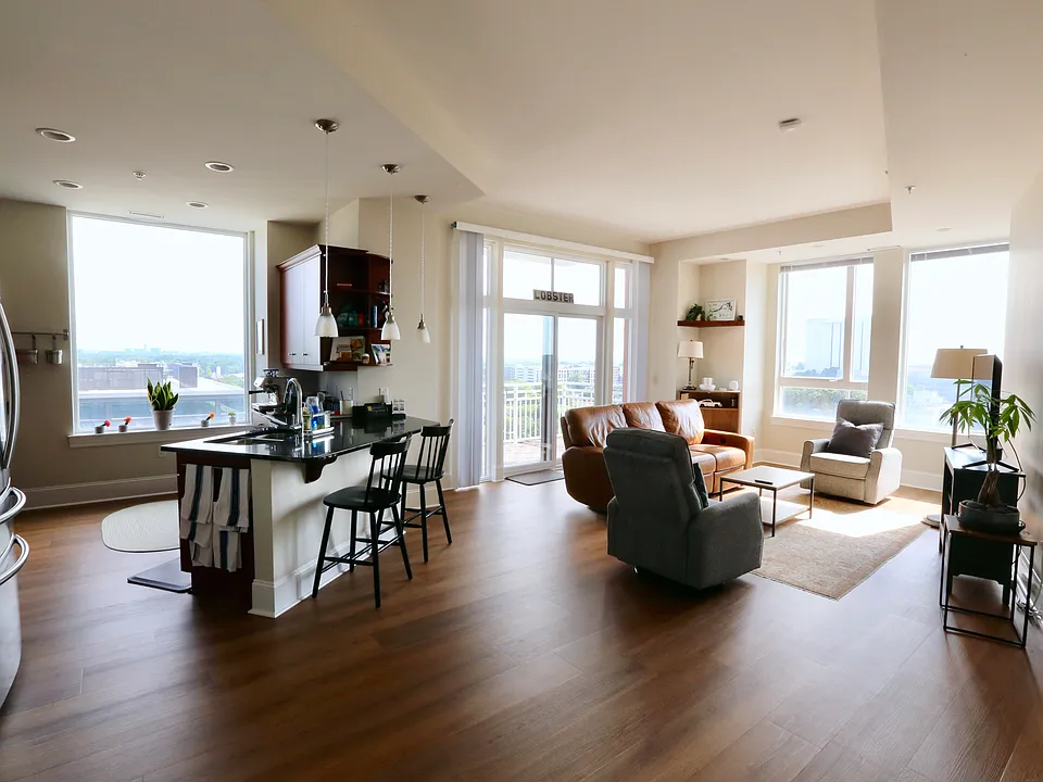400 W North St #1226